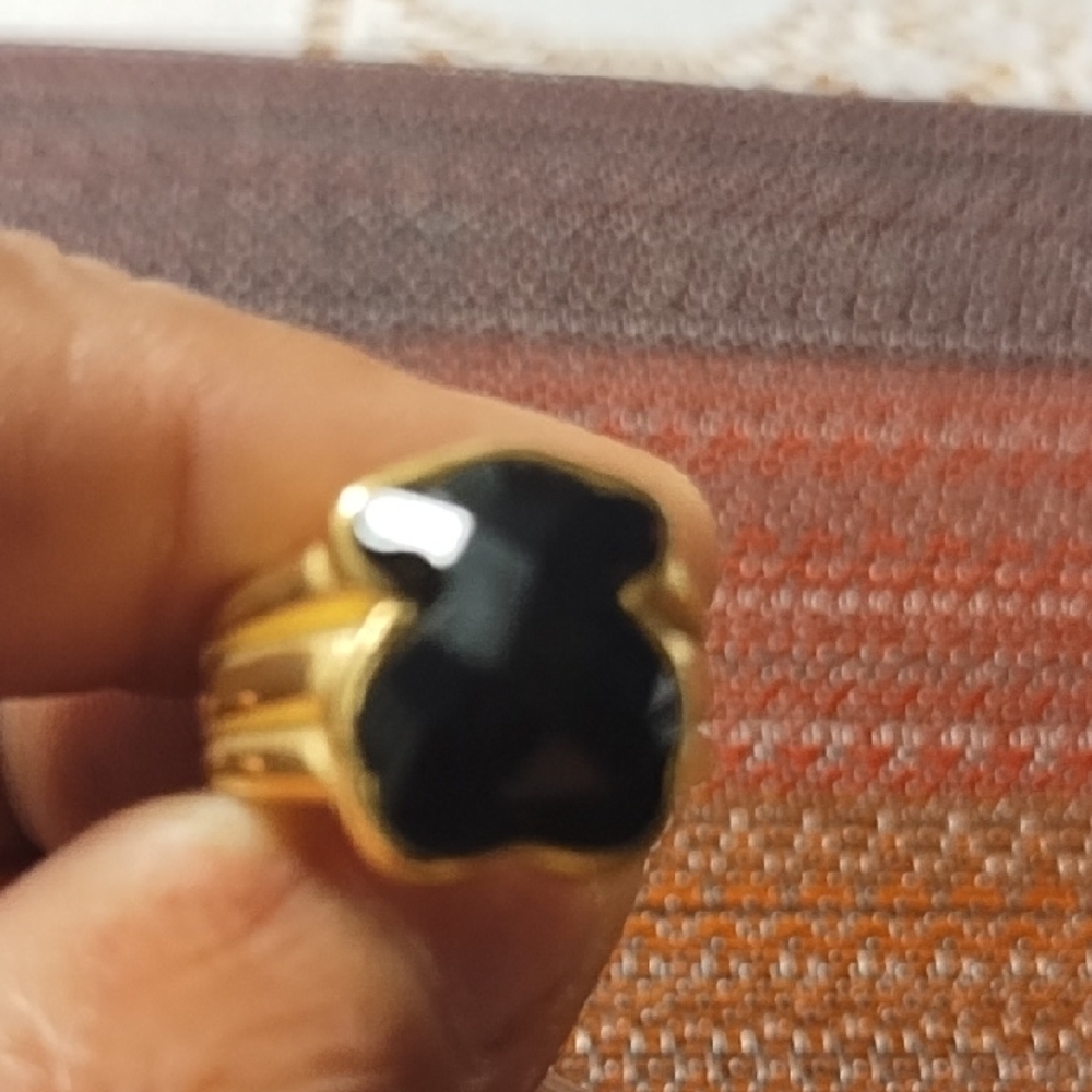 Elegant Black and Gold Ring